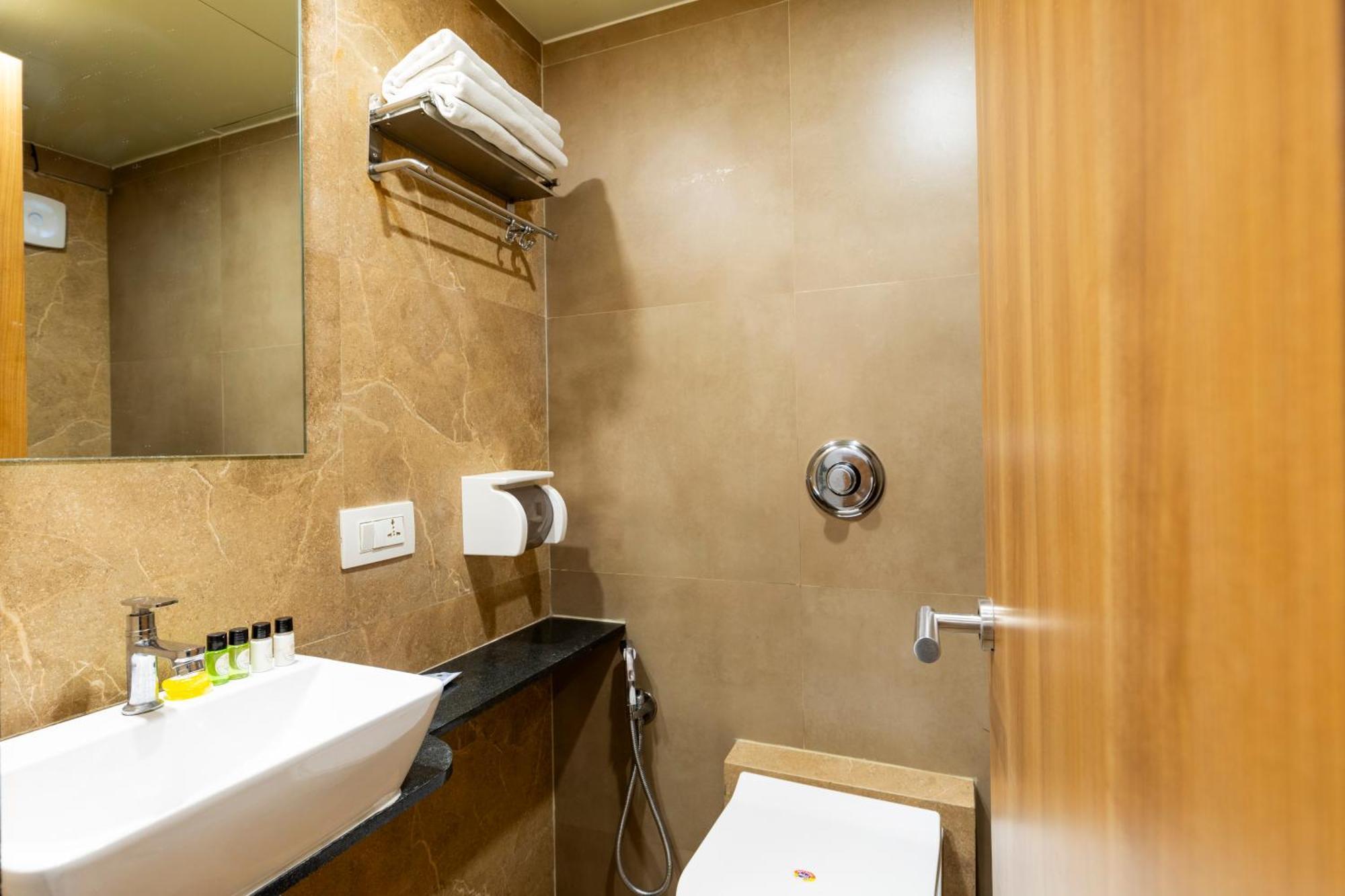 Hotel BKC Stays Mumbai Exterior foto