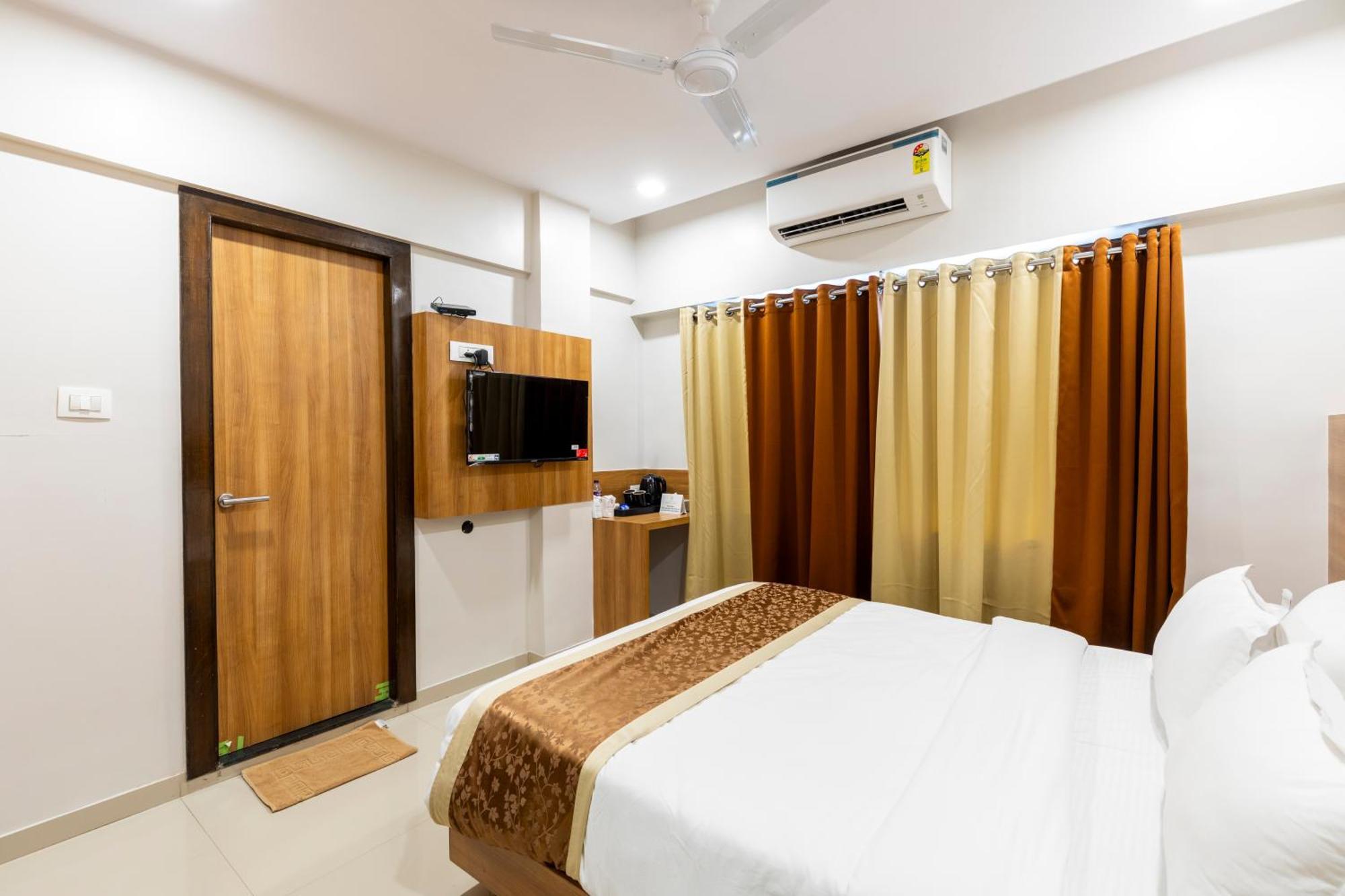 Hotel BKC Stays Mumbai Exterior foto